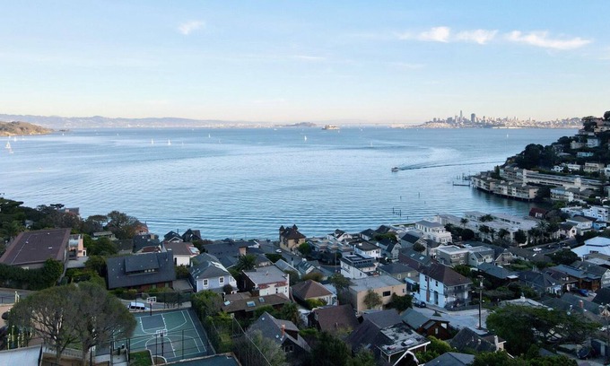 Sausalito Apartment | Spectacular San Francisco Views