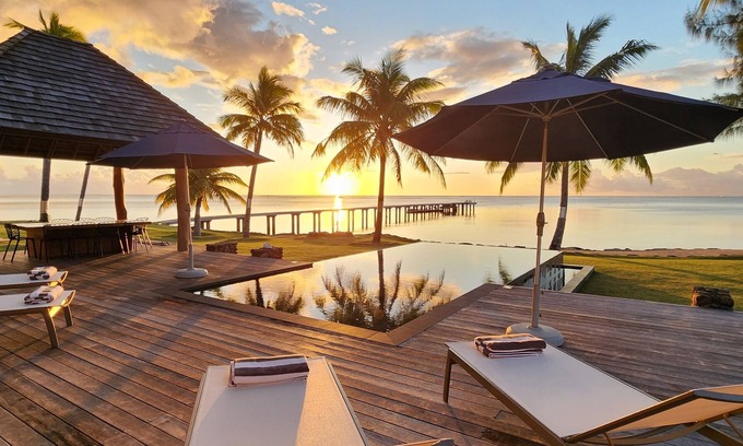 Uturoa Villa | Spectacular seafront property with swimming pool and private pontoon.