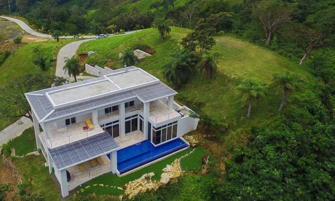 Pristine Bay House | Spectacular views in gated community with private beach