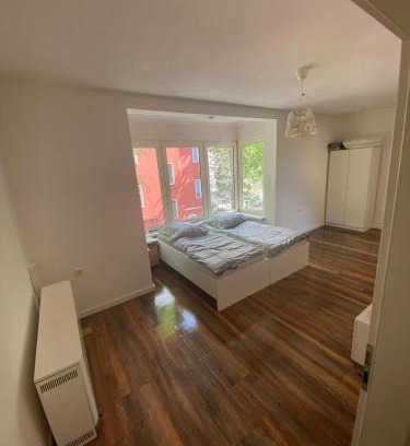 Ruettenscheid Apartment | SpeedStay - Essen Rüttenscheid Apartment