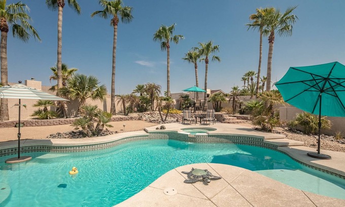 Lake Havasu City House | Spend your holidays in Havasu! Vacation oasis close to the London Bridge
