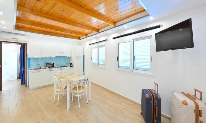 Barano d'Ischia Apartment | -Spiaggia dei Maronti a 20 MT- Nuova Casa d'Élite