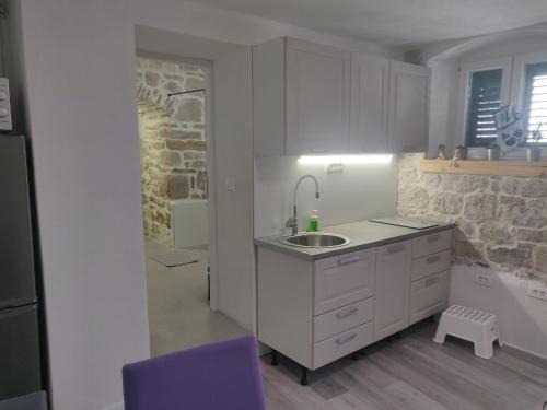 Split Apartment | Split Stone