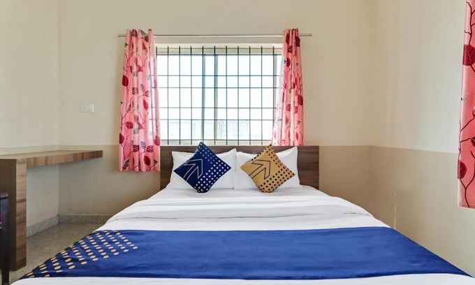Hassan Hotel | SPOT ON 76940 Sri Annapoorneshwari Residency Boarding & Lodging
