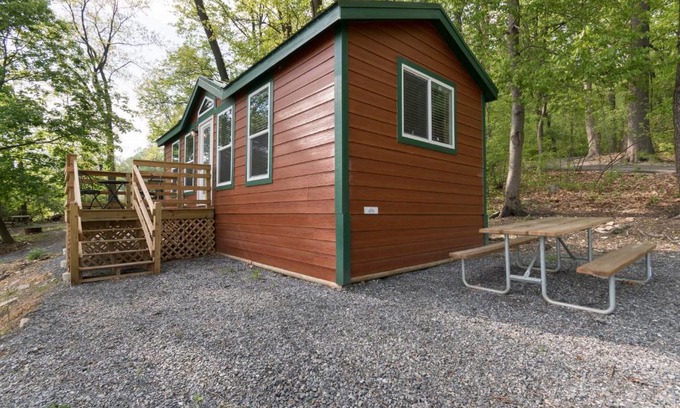 New Holland Resort | Spring Gulch Cottage 3