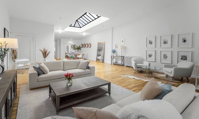 SoHo Apartment | Spring Penthouse | Soho 2BR Loft with Private Roof