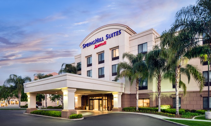 Bakersfield Hotel | SpringHill Suites Bakersfield