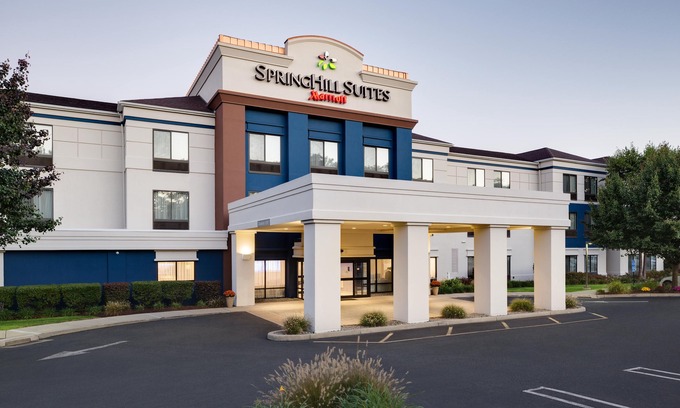Milford Hotel | SpringHill Suites Milford