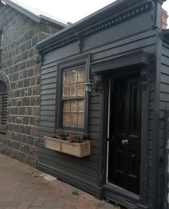 Mortlake Apartment | Spudkinn House