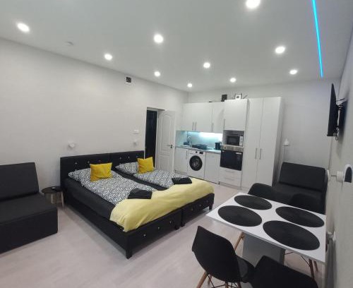 Vasarosnameny Apartment | Stílus Apartman