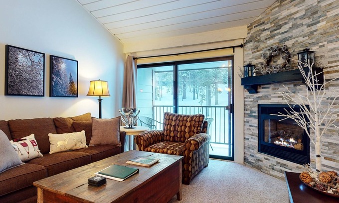 Mammoth Lakes Condo | St. Anton 54 Steps to Canyon Lodge, Remodeled, Covered Parking by RedAwning