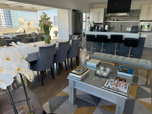 Strand Apartment | St Clouds Strand