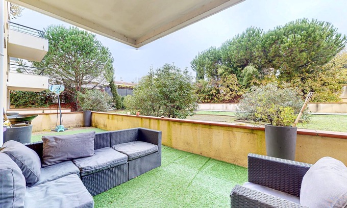 Pont des Demoiselles-Montaudran-La Terrasse Apartment | ST EXUPERY · Terrasse privée - parking - bus