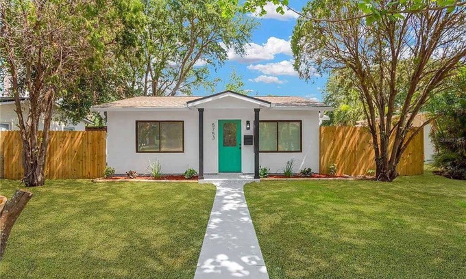 St. Petersburg - Clearwater House | St Pete Gem Near the Beach