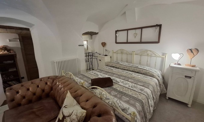 Montagnaga House | STABLES SUITE with one freestanding bath ntypical Trentino charming style