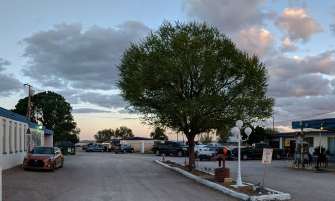 Seligman Hotel | Stagecoach 66 Motel