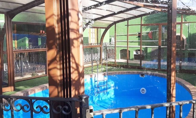 Madrona House | Standard Duplex Ensuite with Bath