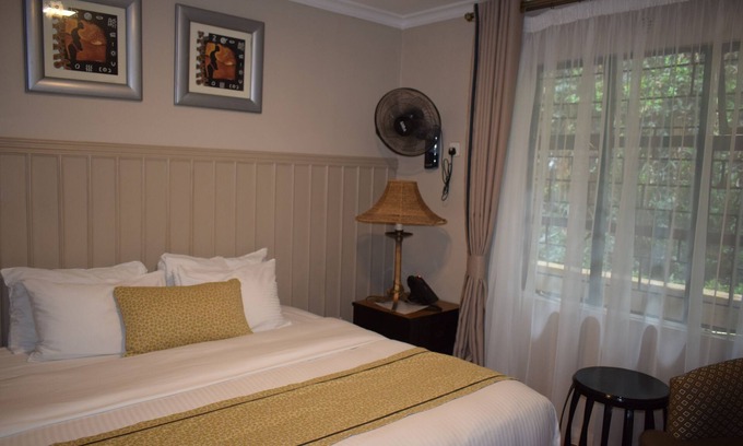 Gigiri Hotel | Standard ensuite with Shower