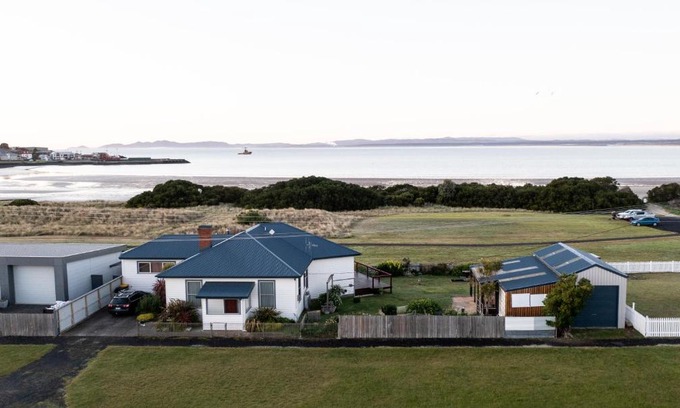 Stanley House | Stanley Beach House with Stunning Nut Views!