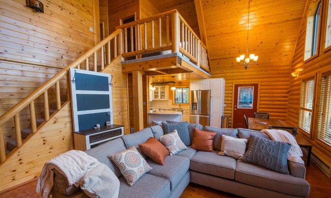 Star Valley Ranch House | Star Valley Ranch Log Cabin on Golf Course