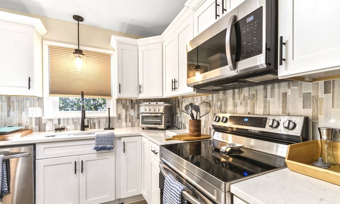Northport House | Starfall Lake Retreat-New Listing! Gorgeous, Newly Remodeled!