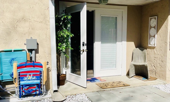 Florida Ridge Apartment | Starfish Studio All private