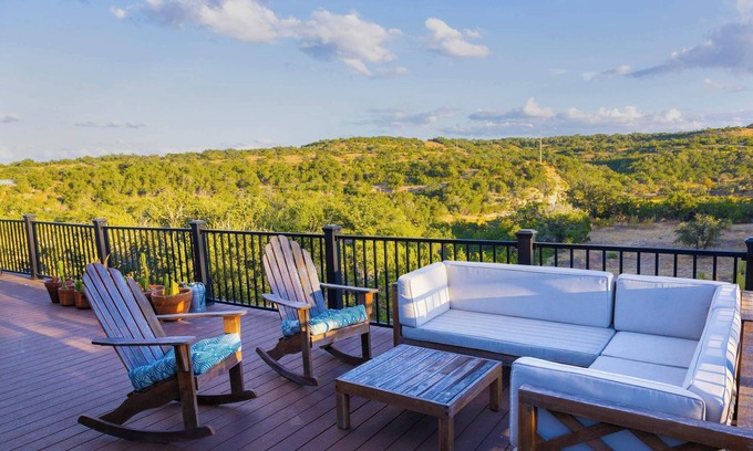 Johnson City House | Stargazers Delight - Perfect Naturist Retreat