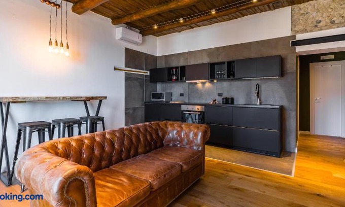 Historical Downtown Salerno Apartment | Starhost - Minerva Suite
