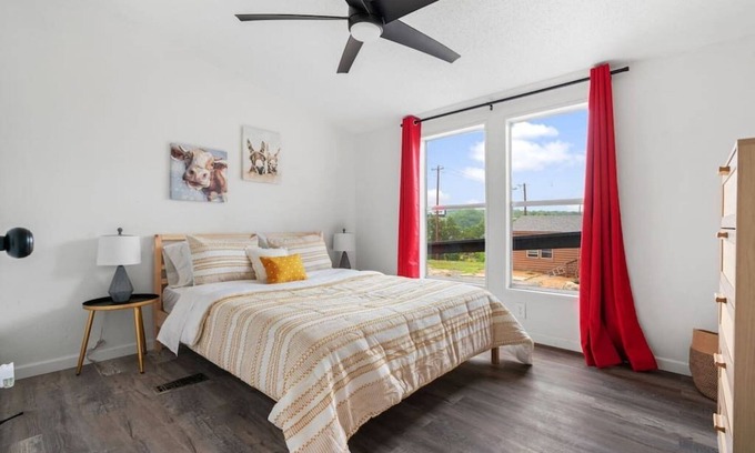 Canyon Lake Cabin | Starlight Horizon Cabin E – Pool and Retreat | Pet-Friendly Texas Hill Country C