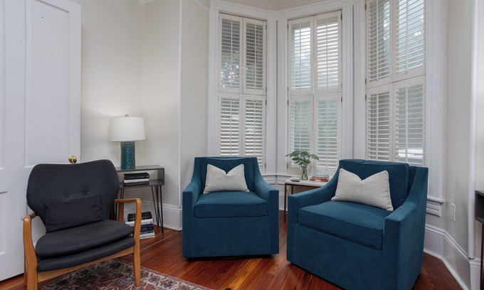 Historic District - North House | State St Victorian - 2 car Garage-steps to Broughton-Pets welcome