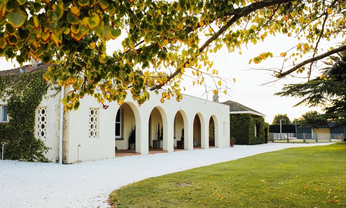 Willaura House | Stately Country Homestead @ Mount William Station