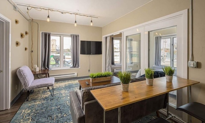 Appleton Apartment | Stateview 204 - Downtown 2 Bedroom Apartment