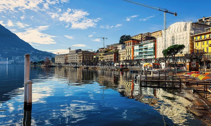 SeaTac House | Stay connected with free WiFi at our airport hotel in Seattle