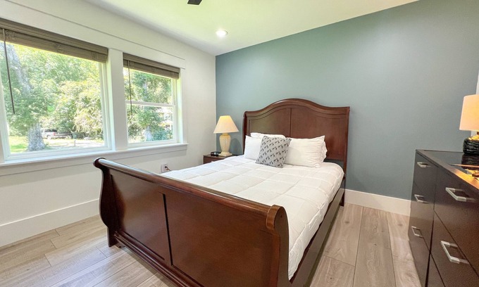 Northeast Pensacola Apartment | Stay Cozy - near University of Florida