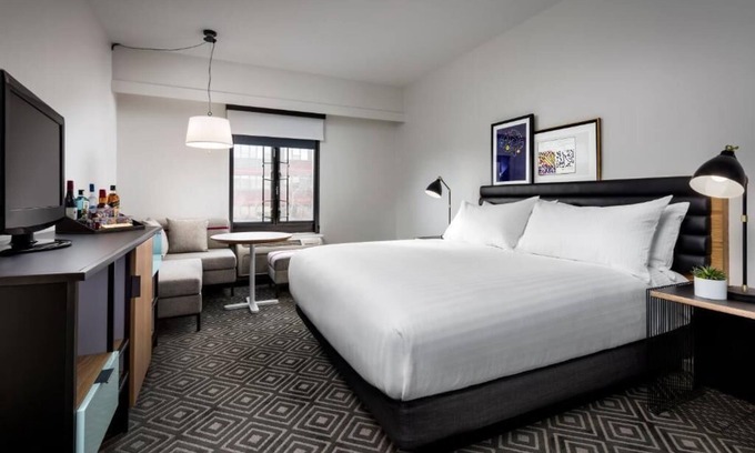 Cambridge Hotel | Stay in Style! Cambridge’s prime location, next to Harvard Square
