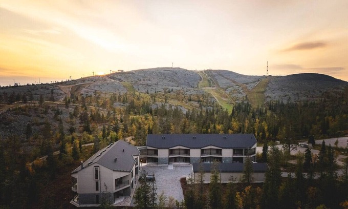 Sirkka House | Stay North - Hilltop Gielas