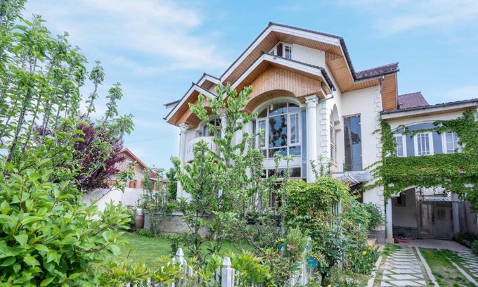 Srinagar Villa | Stay Vista at Ivy Manor