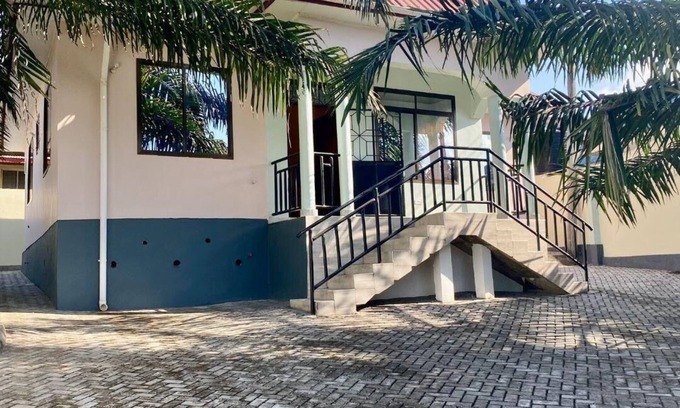 Kivukoni House | Stay with us in beautifully house few minutes from Julius Nyerere Airport