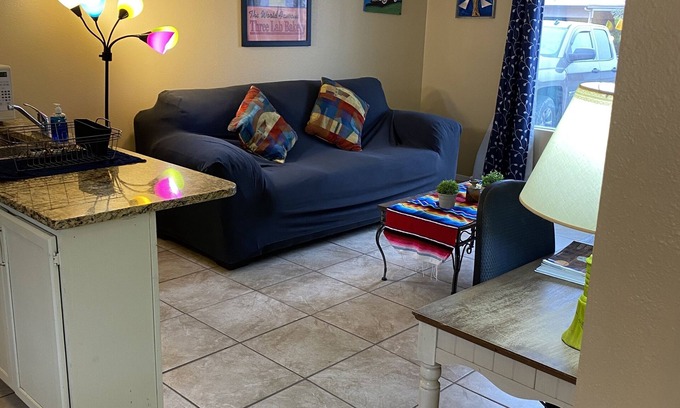 Rio Rancho Apartment | Stay With Us in Rio Rancho! Balloon Fiesta Shuttle Close. 2 REAL QUEEN BEDS!