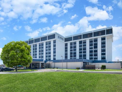 O'Hare Hotel | Staybridge Suites Chicago O'Hare - Rosemont by IHG