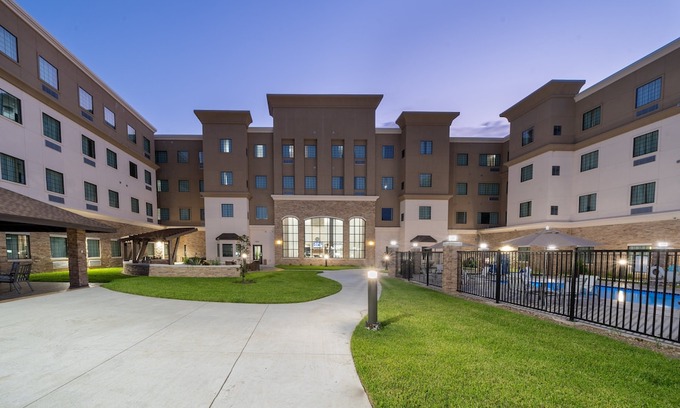 Baytown Hotel | Staybridge Suites Houston East - Baytown, an Ihg Hotel