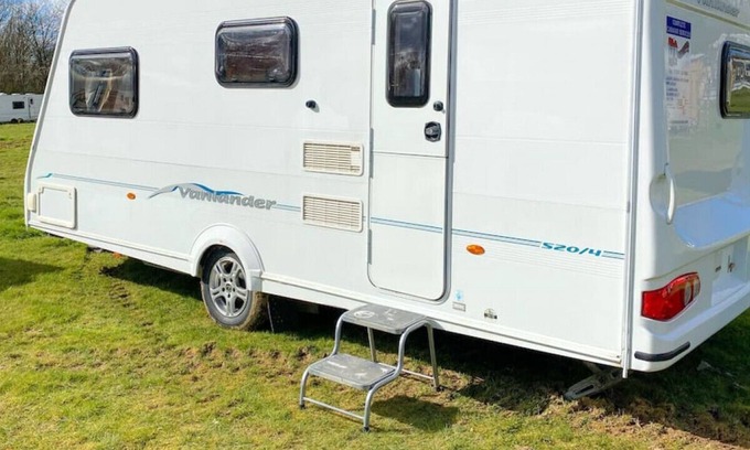 Little Missenden House | StayZo Vanlander Caravan - in Chiltern Hills