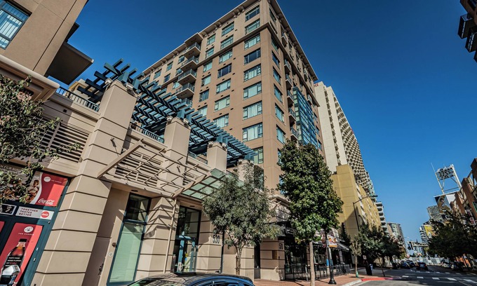 East Village Condo | Stellar 2-bedroom view condo with WiFi/gym in San Diego's Gaslamp District