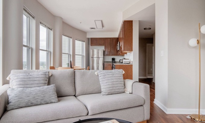 North Bethesda Apartment | Stellar North Bethesda 2BR w/Terrace & Pools, nr Shops, by Blueground