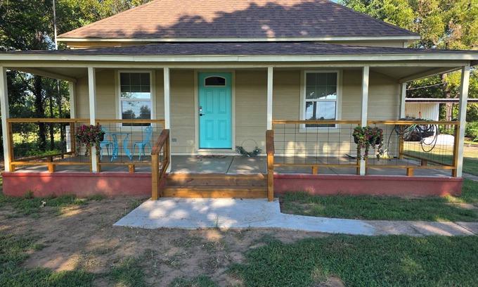 Cleveland House | Step back in time with modern comfort in this beautifully preserved 1915 home.