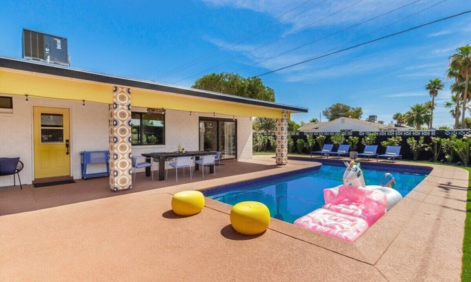 Park Scottsdale One House | Step into our luxurious, high-end retreat, blending sophistication with comfort