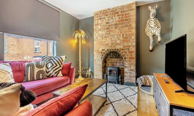 Lincoln Cottage | Stepping Stone Terrace