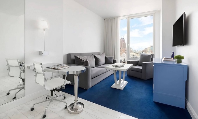 SoHo Hotel | Steps Away from Museum of Ice Cream! Experience Urban Luxury, Pet-friendly Hotel