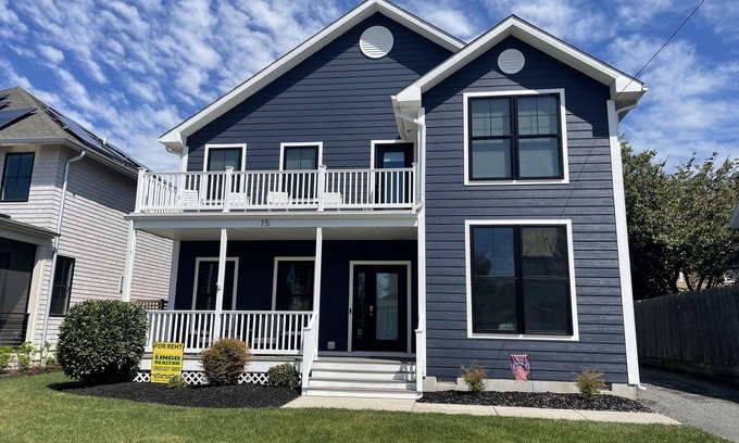 South Rehoboth House | STEPS TO REHOBOTH BEACH BOARDWALK!