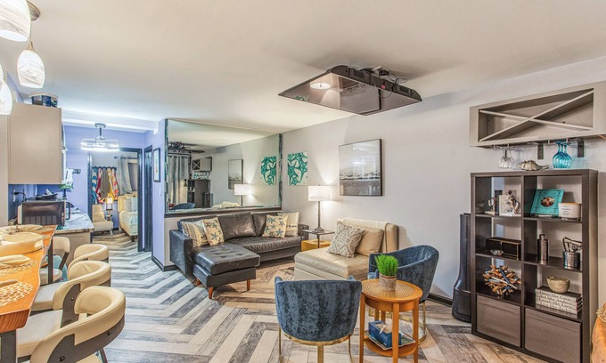 North Myrtle Beach Condo | Steps to Shore + Pier: Condo in North Myrtle Beach